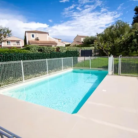 Modern Spacious 1 Bed With Pool Close To * Антиб