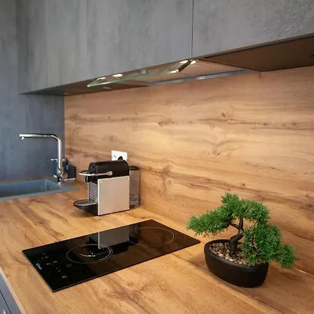 Апартаменты Modern Spacious 1 Bed With Pool Close To Антиб